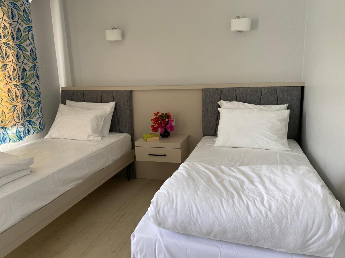 Merve Apartments, Your Home From Home In Central Bodrum, Street Cats Frequent The Property, Not All Apartments Have Balconies , Ground Floor Have Terrace With Table And Chairs Dış mekan fotoğraf