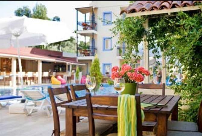 Merve Apartments, Your Home From Home In Central Bodrum, Street Cats Frequent The Property, Not All Apartments Have Balconies , Ground Floor Have Terrace With Table And Chairs Dış mekan fotoğraf
